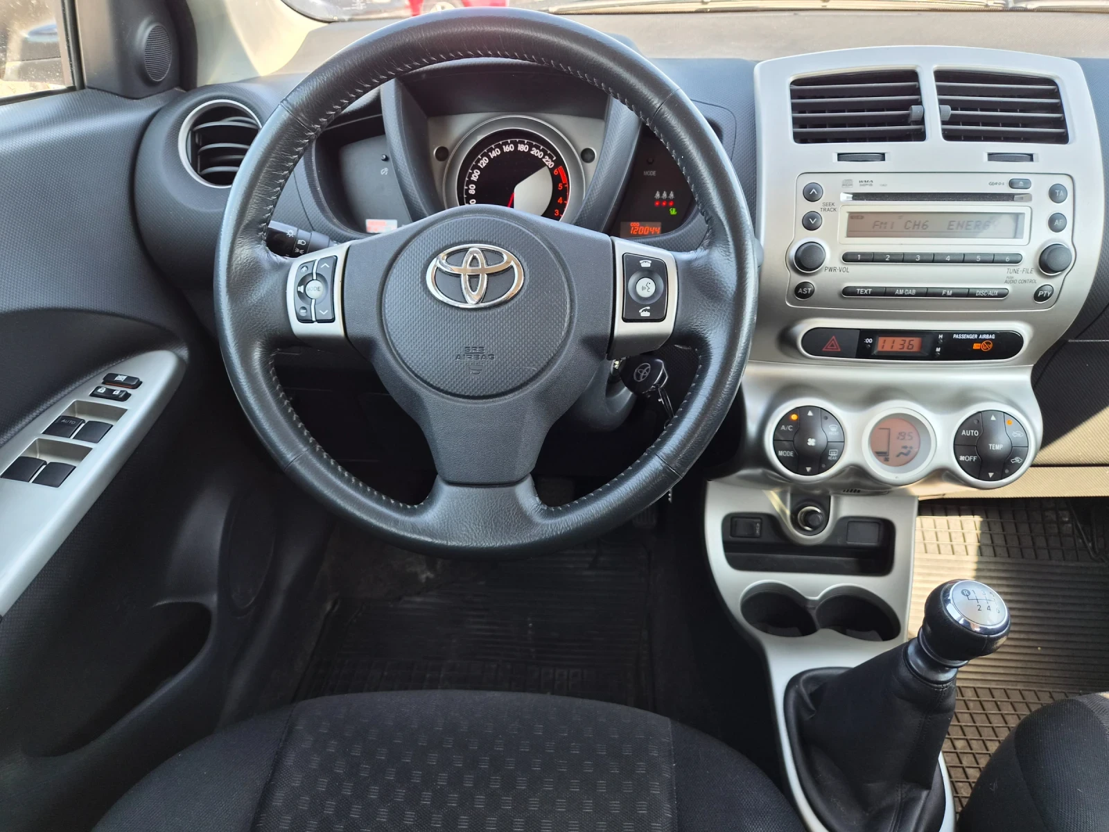 Toyota Urban Cruiser 1.4D4D 90кс 4x4 120000км. ЕВРО 4, снимка 15 - Автомобили и джипове - 56104506