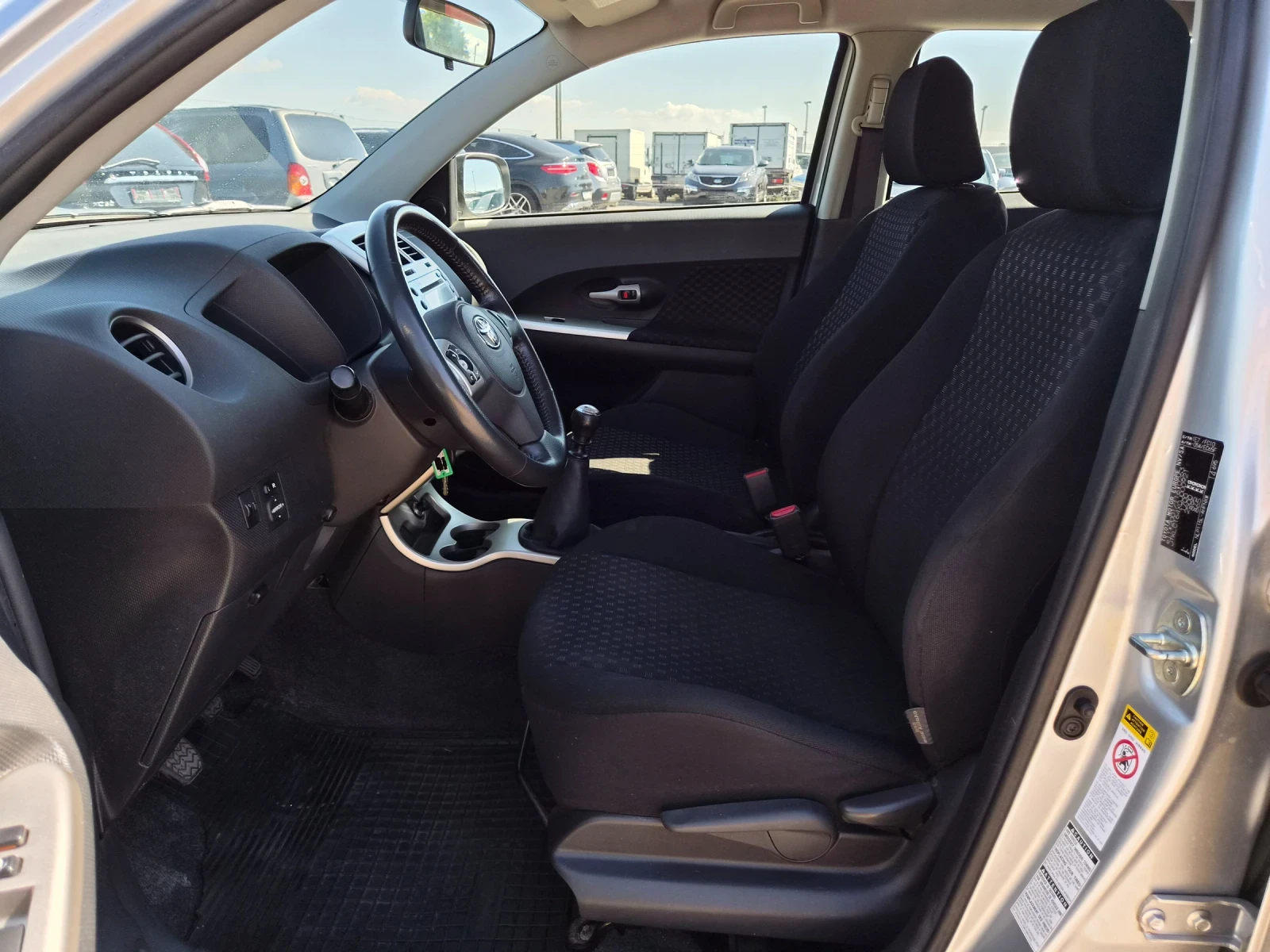 Toyota Urban Cruiser 1.4D4D 90кс 4x4 120000км. ЕВРО 4, снимка 13 - Автомобили и джипове - 56104506