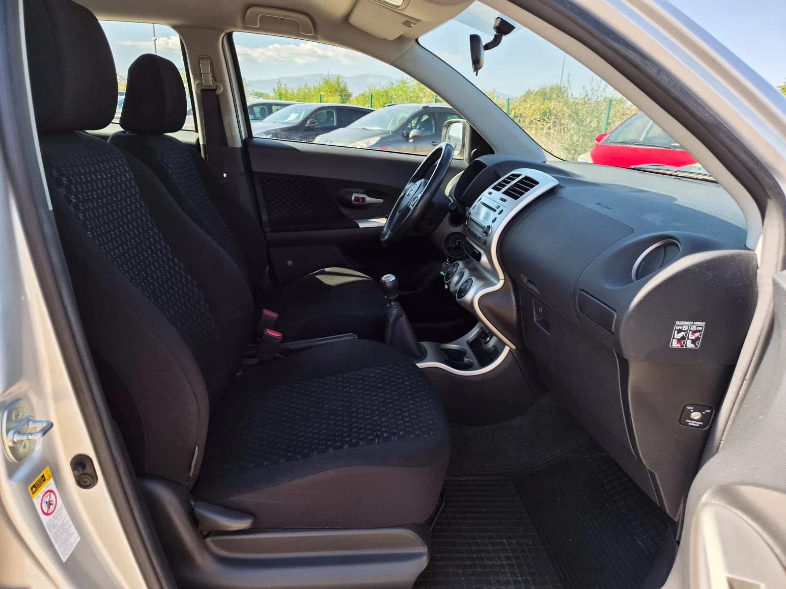Toyota Urban Cruiser 1.4D4D 90кс 4x4 120000км. ЕВРО 4, снимка 14 - Автомобили и джипове - 56104506