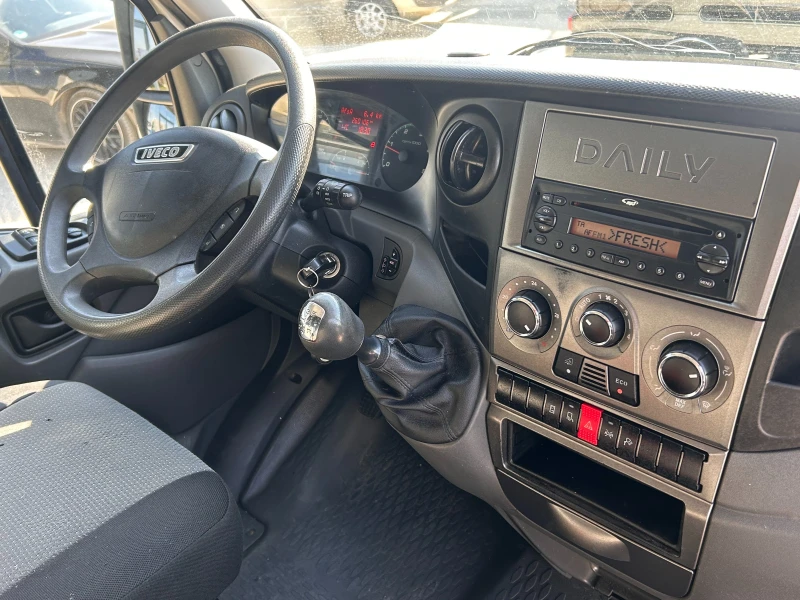 Iveco Daily 40C13 до 3.5т. Хладилен + Клима , снимка 12 - Бусове и автобуси - 49097295