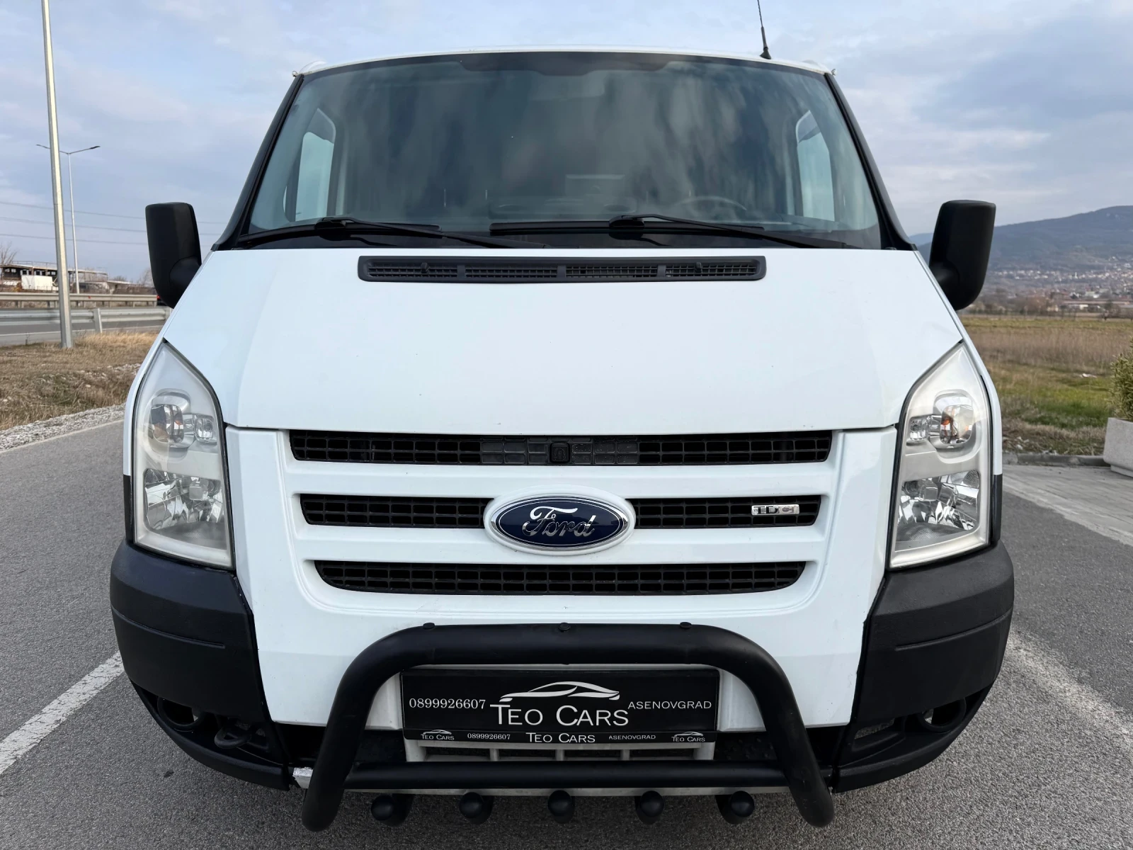 Кемпер Ford Transit 2.2 TDCi / CLIMA / CAMERA / MEDIA, снимка 2 - Каравани и кемпери - 53879084