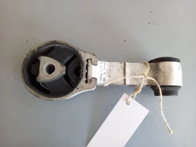 Тампон мотор двигател Рено Меган 1.9дци (л)