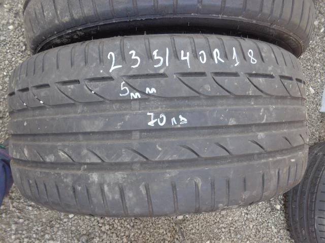 Гуми Летни 235/40R18, снимка 1 - Гуми и джанти - 21434920