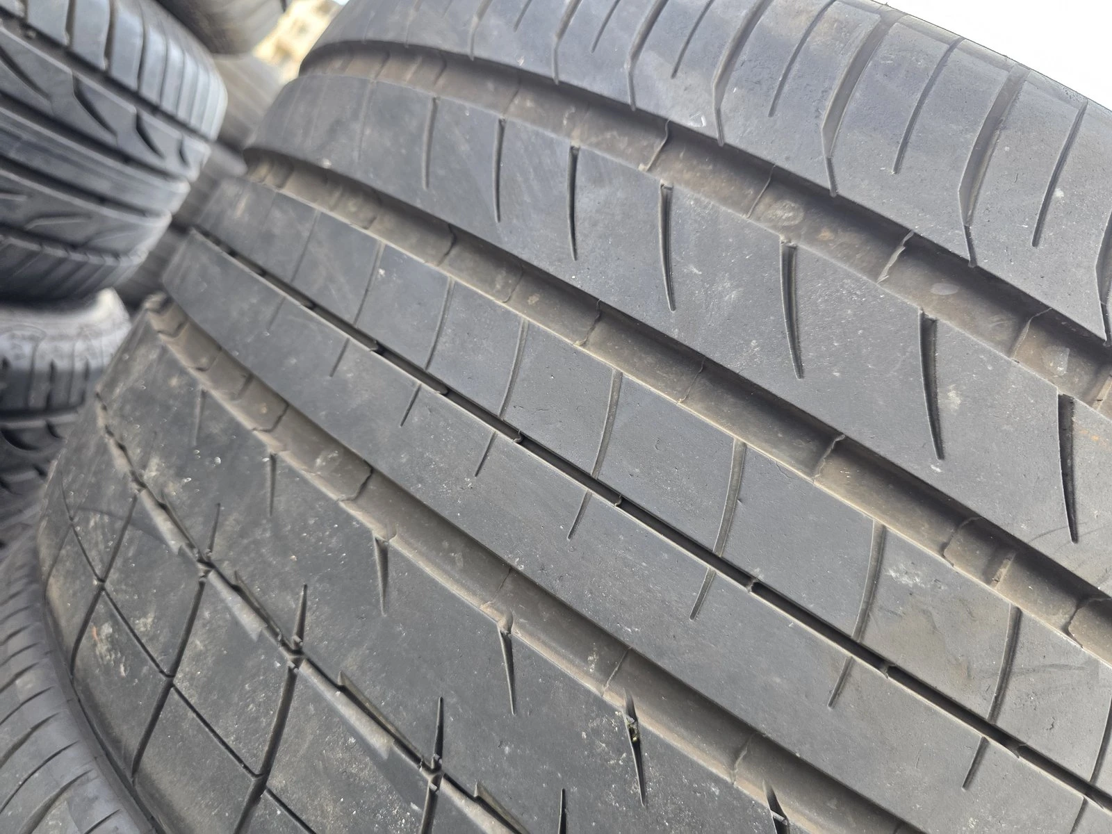Гуми Летни 295/30R19, снимка 3 - Гуми и джанти - 56731004