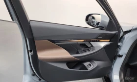 BMW 520 i* M* SPORT* ОБДУХВАНЕ* 360 КАМЕРА* , снимка 10
