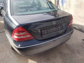 Mercedes-Benz C 200, снимка 7