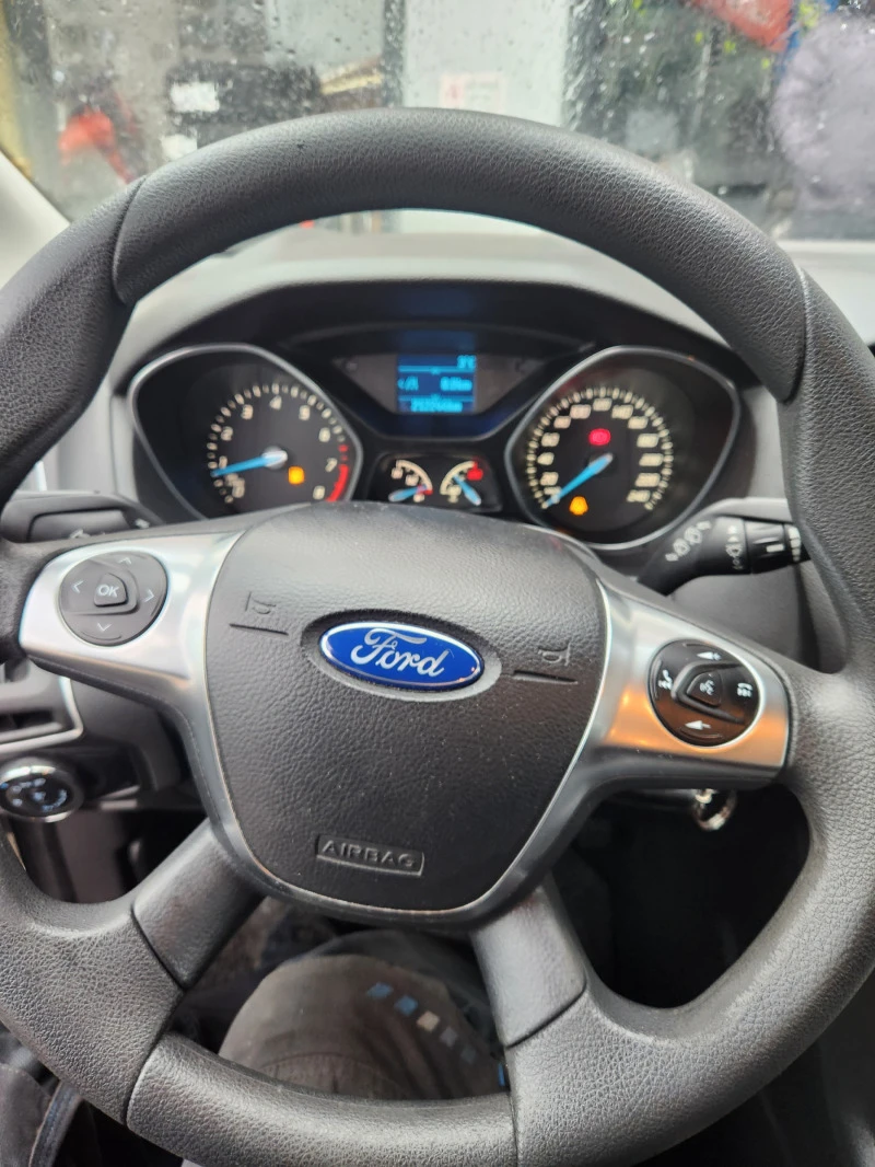 Ford Focus, снимка 10 - Автомобили и джипове - 47378524