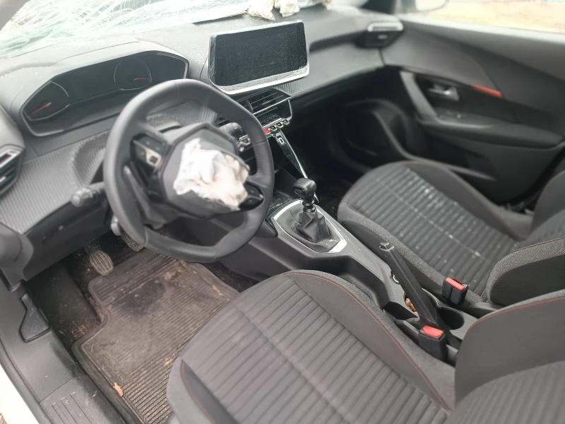 Peugeot 2008 1.5 HDI, снимка 2 - Автомобили и джипове - 48030796