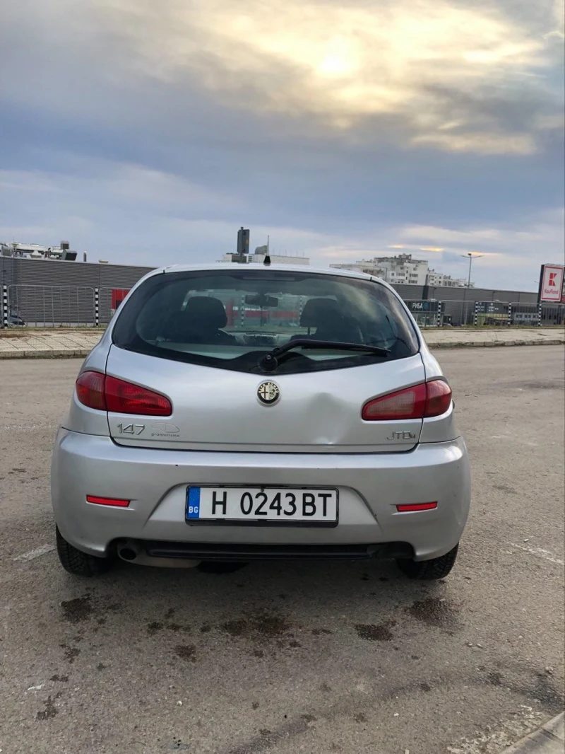 Alfa Romeo 147 1.9 jtdm, снимка 4 - Автомобили и джипове - 49411335