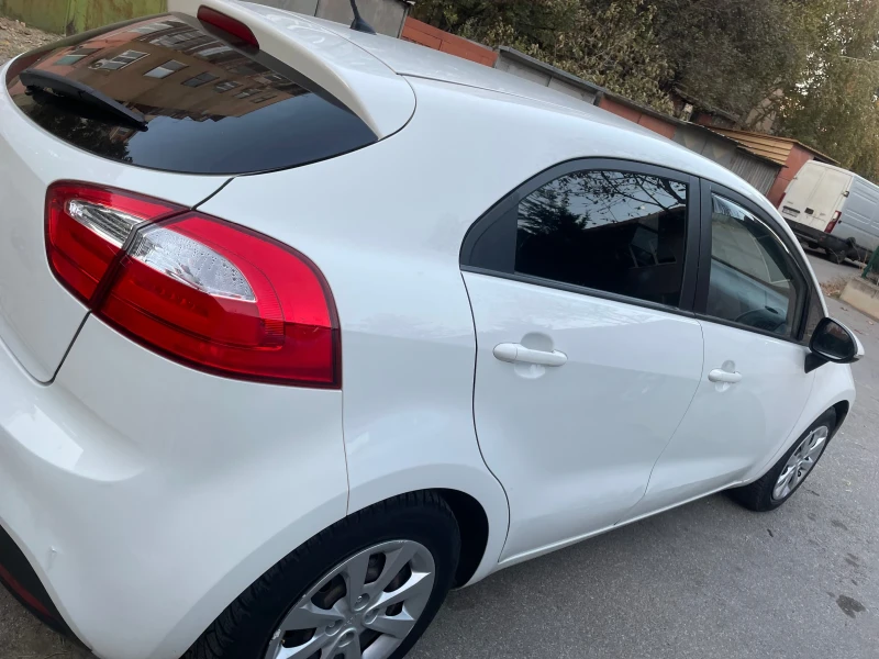 Kia Rio 1.1CRDI, снимка 3 - Автомобили и джипове - 51927686
