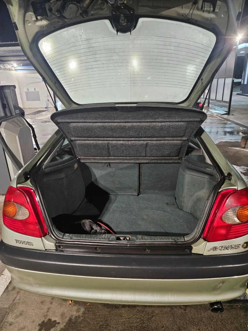 Toyota Avensis, снимка 4 - Автомобили и джипове - 52675174
