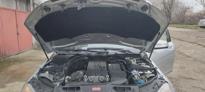 Mercedes-Benz C 180 compresor, снимка 17 - Автомобили и джипове - 52803839