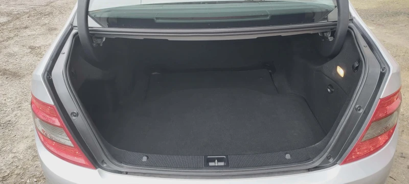 Mercedes-Benz C 180 compresor, снимка 14 - Автомобили и джипове - 52803839