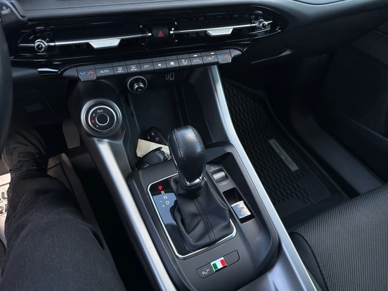 Alfa Romeo Tonale  SPRINT | AWD l * АВТОКРЕДИТ , снимка 11 - Автомобили и джипове - 52830184