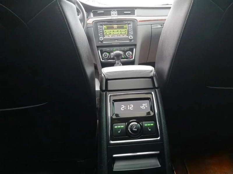 Skoda Superb, снимка 8 - Автомобили и джипове - 52859746