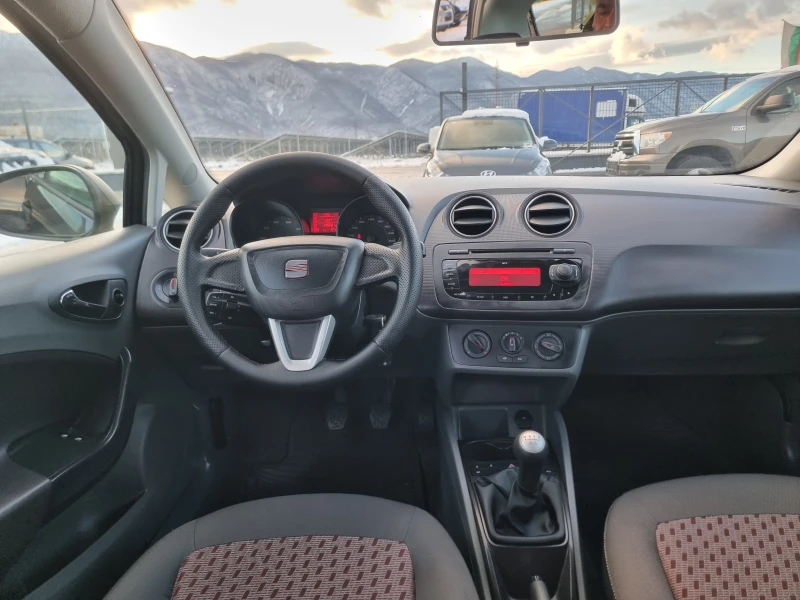 Seat Ibiza 1.4I, снимка 12 - Автомобили и джипове - 53077432