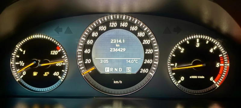 Mercedes-Benz C 220 646 Авангард Автоматик, снимка 12 - Автомобили и джипове - 53481938