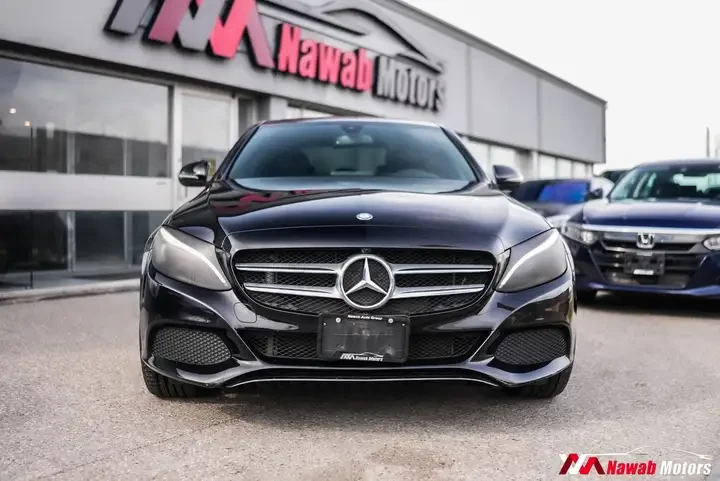 Mercedes-Benz C 300 LEATHER HEATED SEATS| PANORAMIC SUNROOF| ALLOYS, снимка 3 - Автомобили и джипове - 55091054