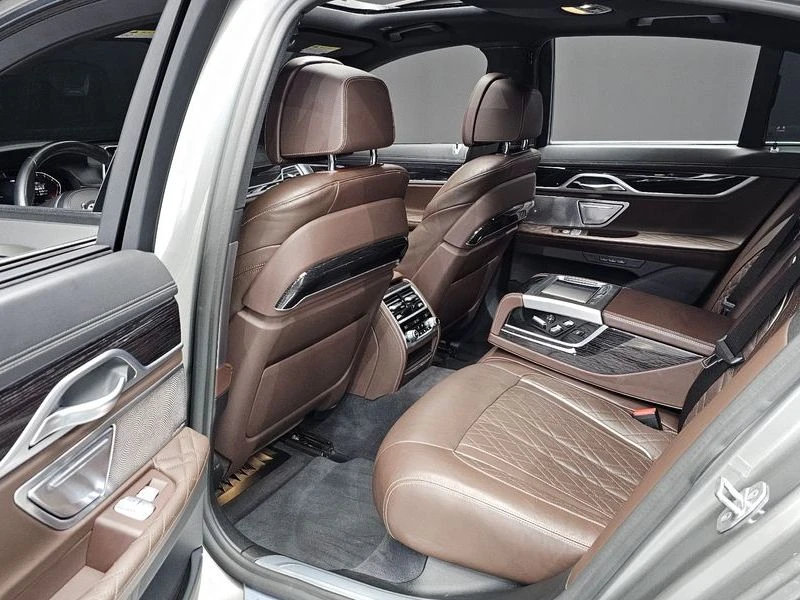 BMW 740 740i M Sport| 326к.с.| ВКЛ.ТЕХНОТЕСТ, снимка 11 - Автомобили и джипове - 55571385