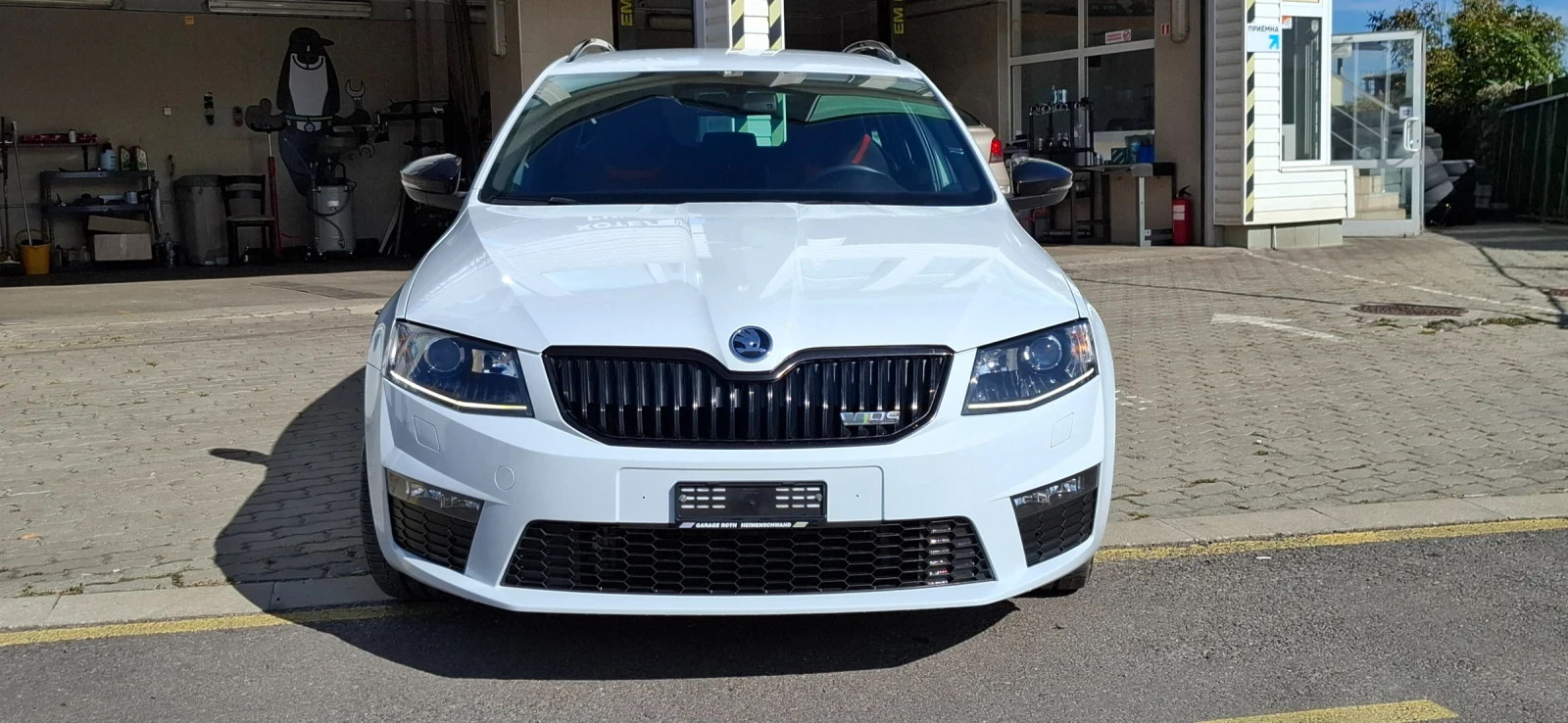 Skoda Octavia 2.0 VRS 220KC  Бяла Перла Топ  - изображение 2