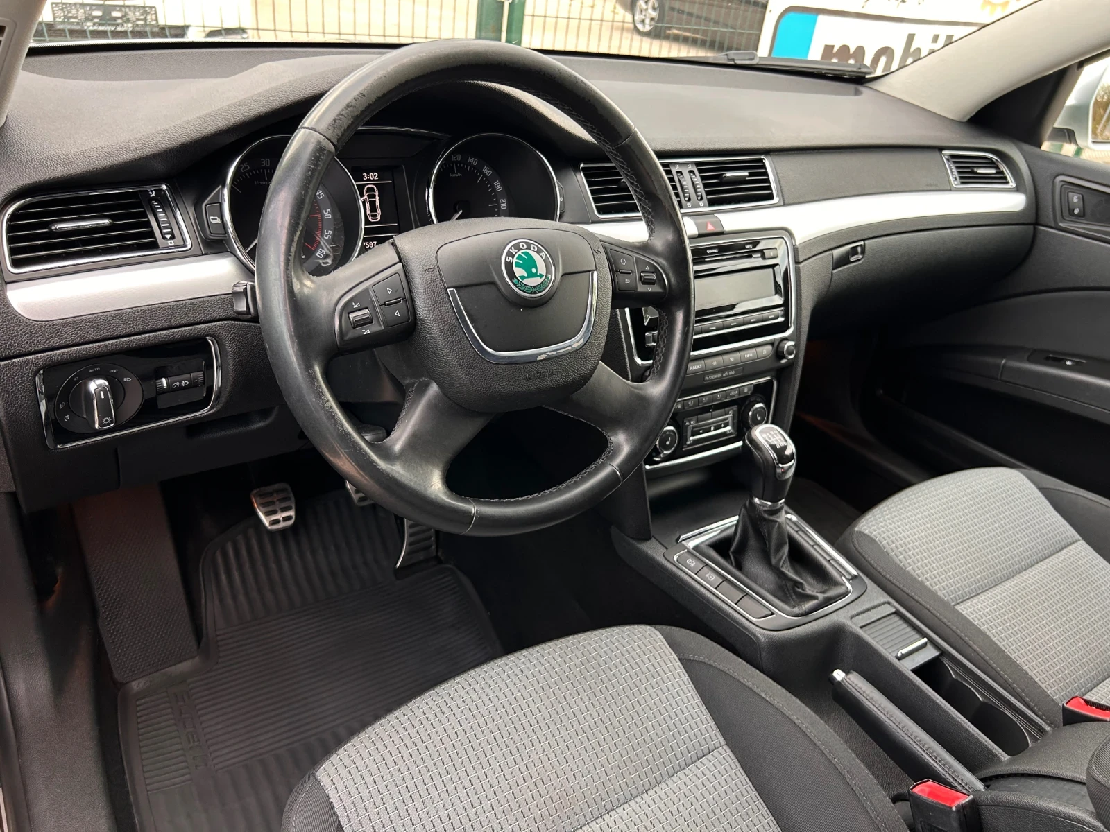 Skoda Superb 2.0 - изображение 10