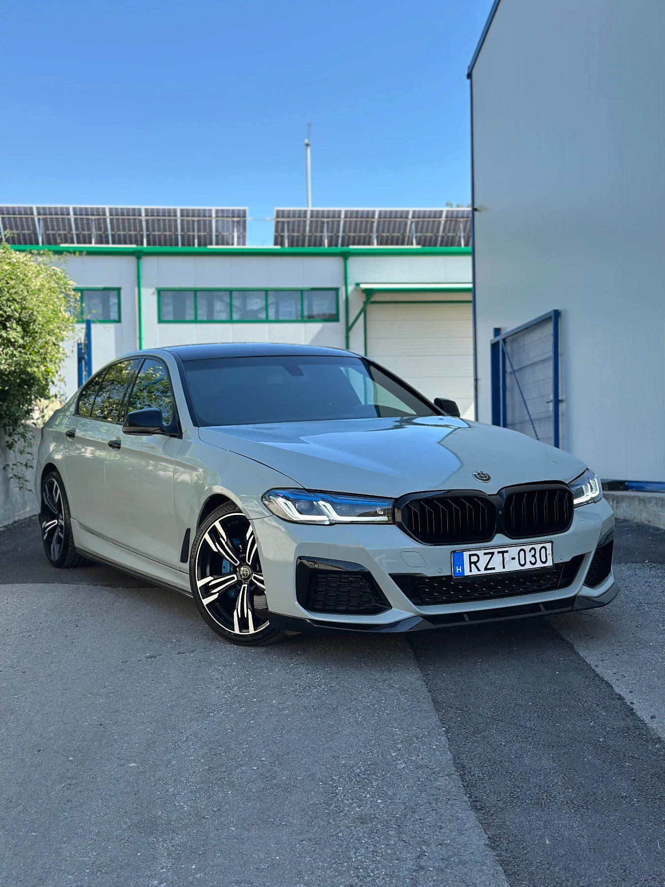 BMW 530 * ОБДУХВАНЕ* 360 КАМЕРИ* НОЩНО ВИЖДАНЕ* БЕЗ АНАЛОГ - изображение 3