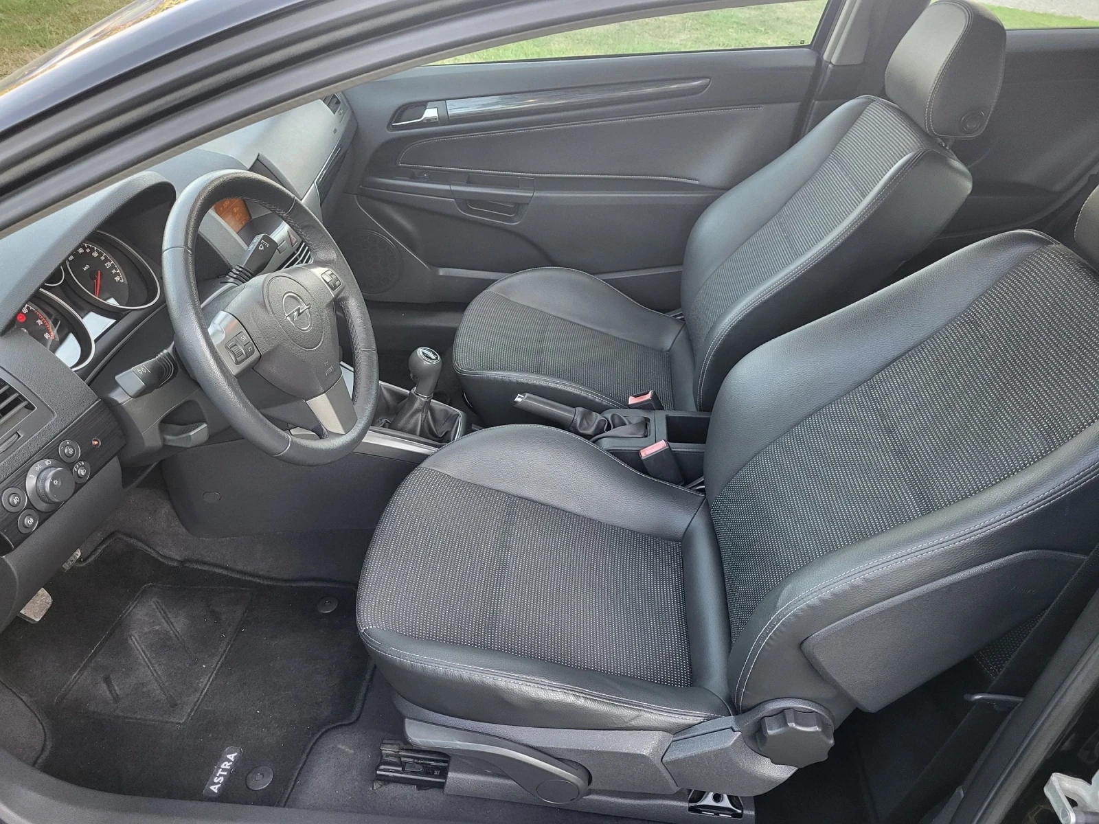 Opel Astra GTC 52000KM - изображение 5