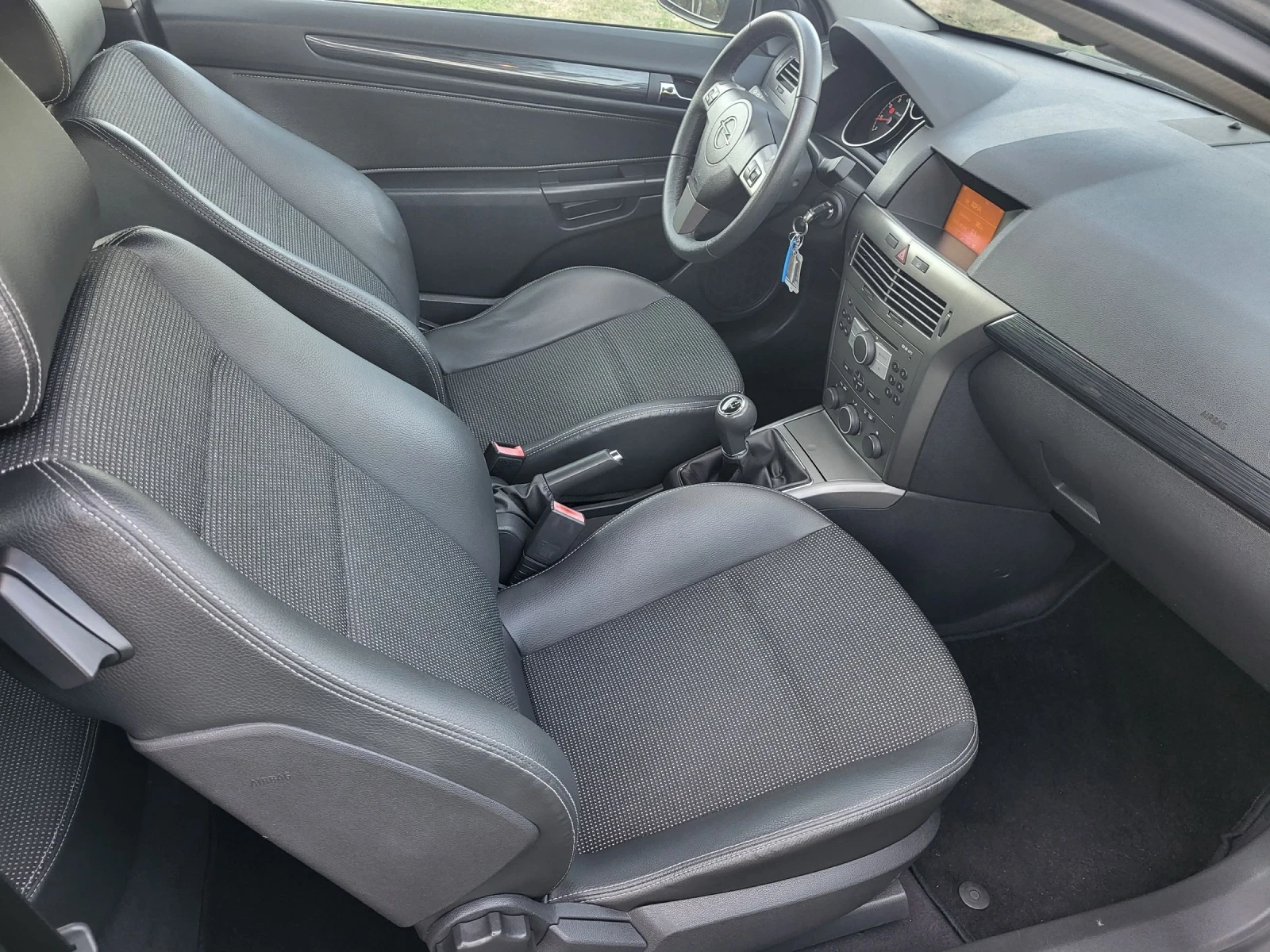 Opel Astra GTC 52000KM - изображение 7