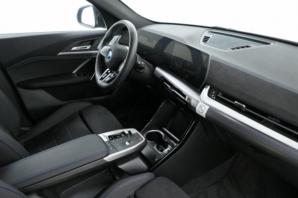 BMW iX2 eDrive20 | Mobile.bg   7
