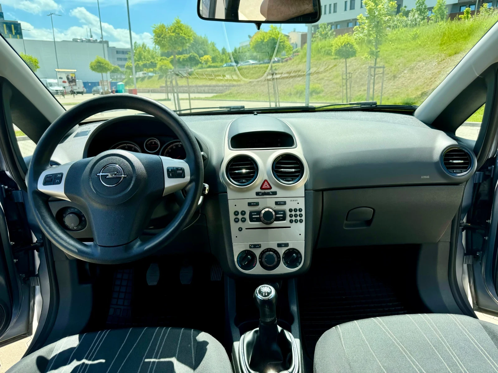 Opel Corsa D 1.2 - изображение 8