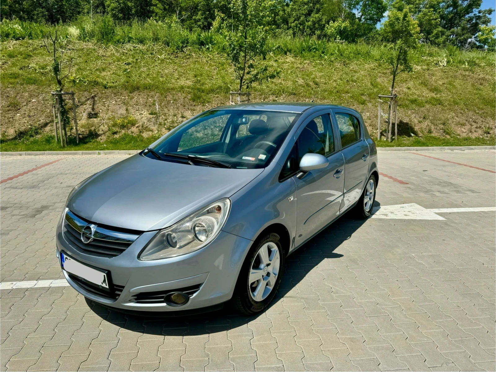 Opel Corsa D 1.2 - изображение 2