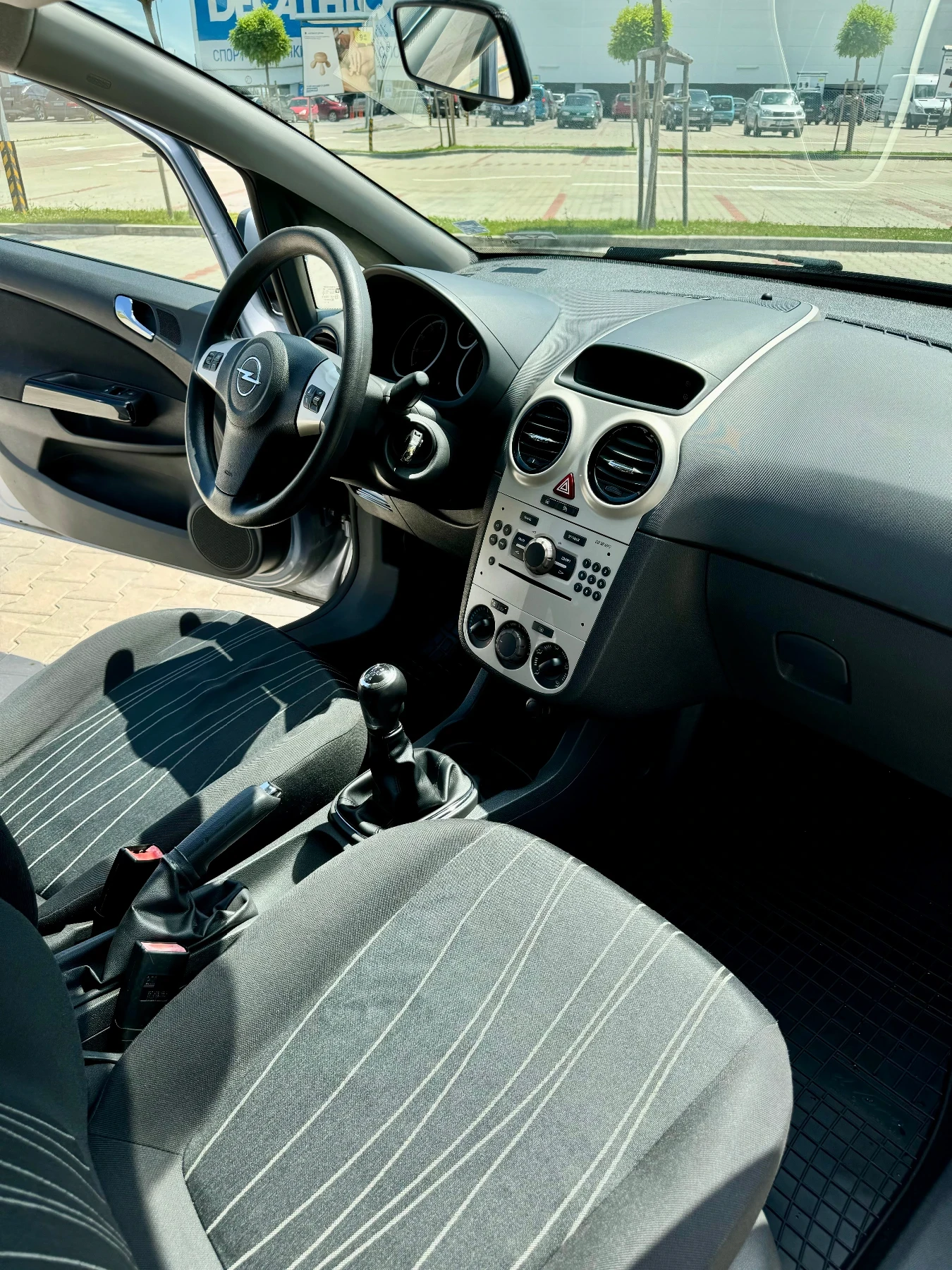 Opel Corsa D 1.2 - изображение 9