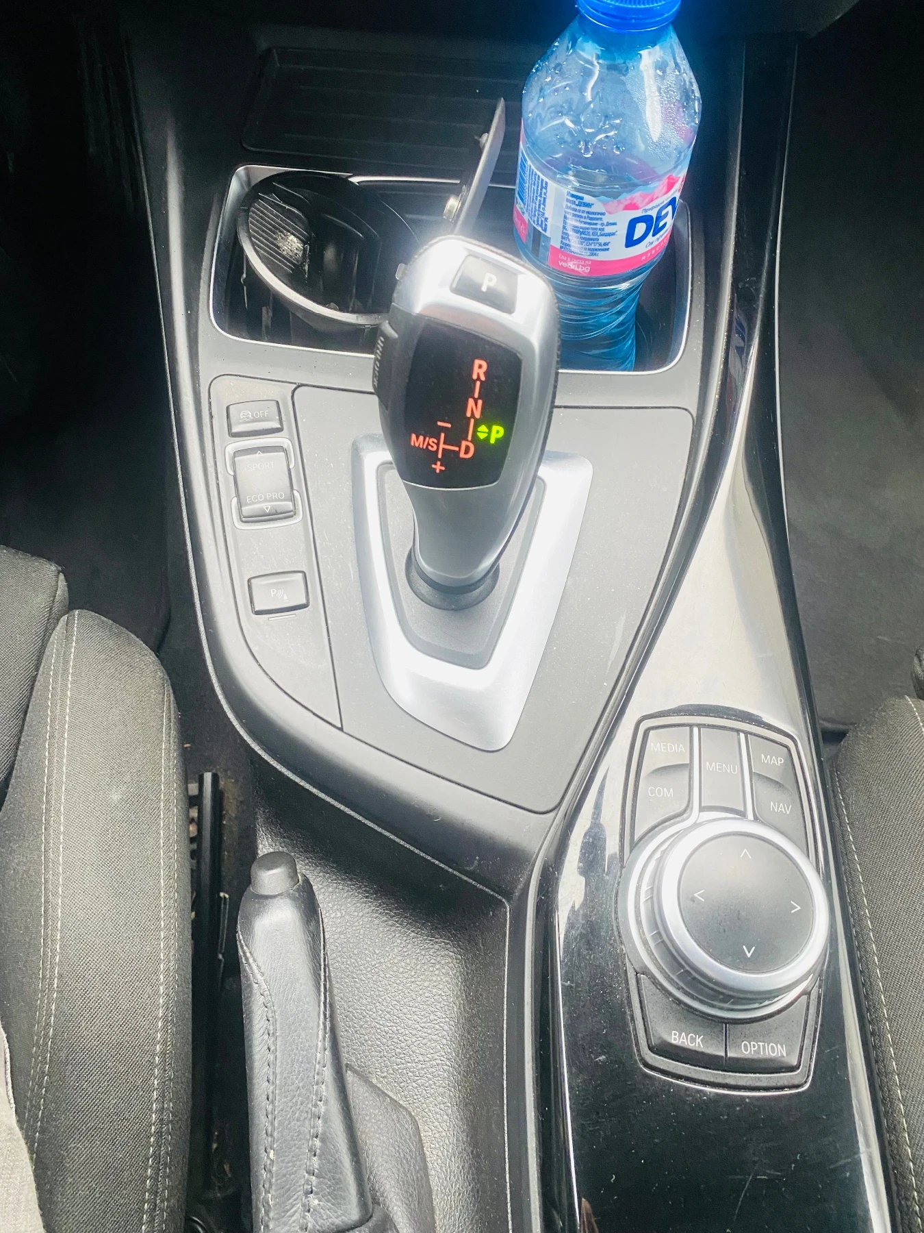 BMW 118 2000, автоматик - изображение 9