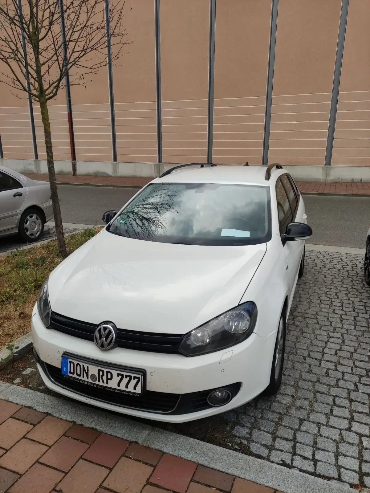 VW Golf Variant, снимка 4 - Автомобили и джипове - 52910570