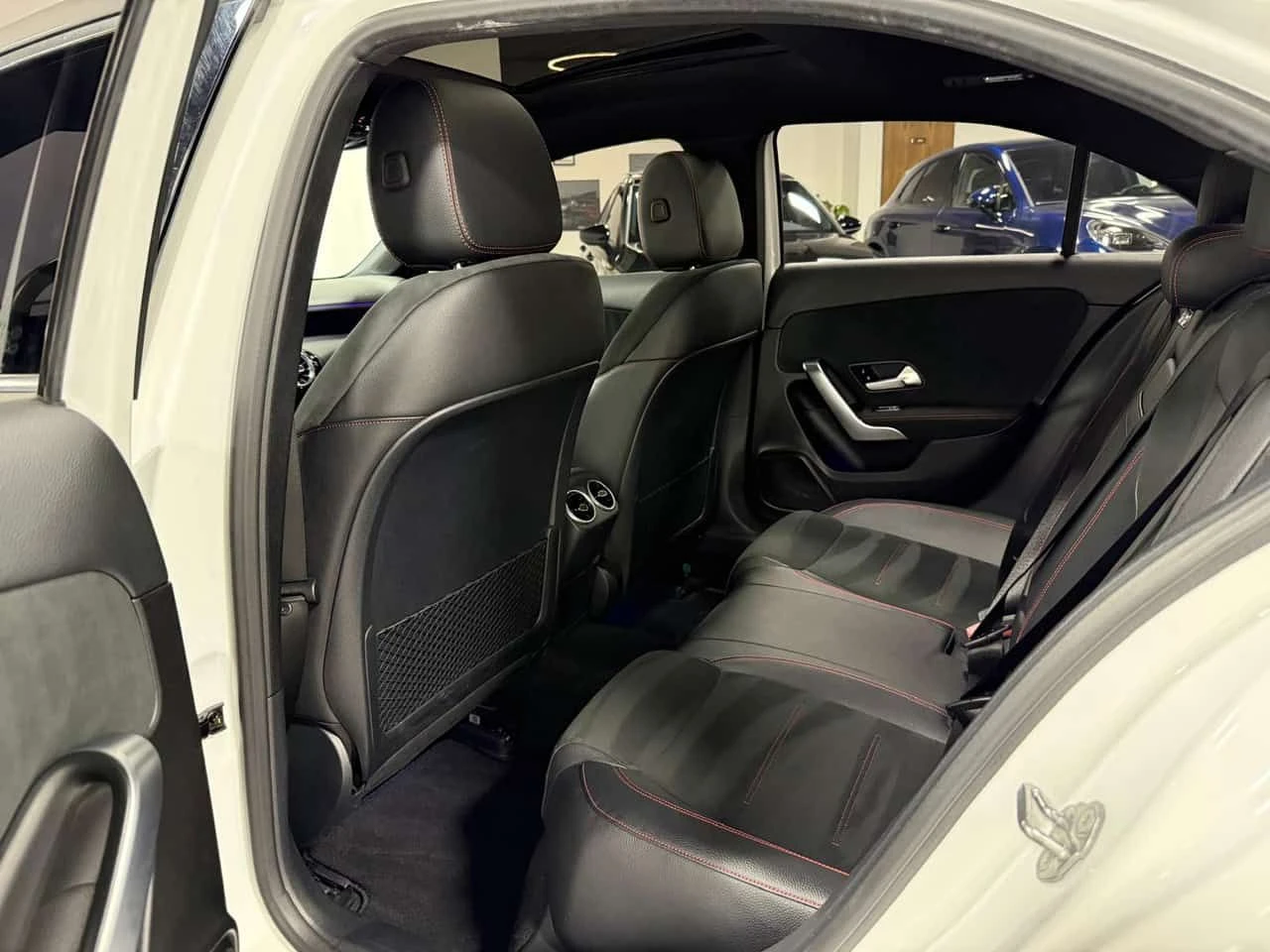 Mercedes-Benz A 220 AMG PACK CARFAX, снимка 14 - Автомобили и джипове - 53712160