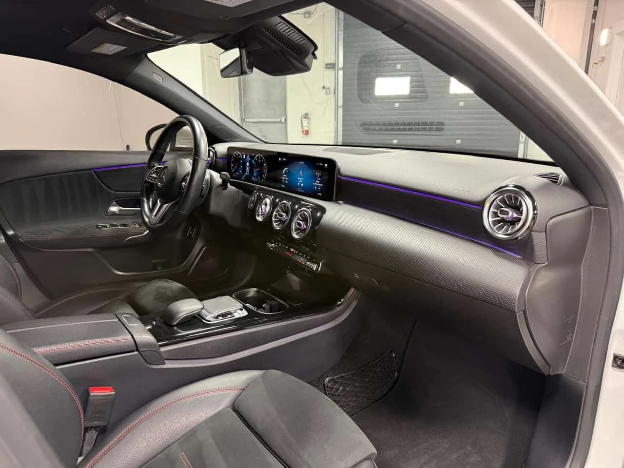 Mercedes-Benz A 220 AMG PACK CARFAX, снимка 17 - Автомобили и джипове - 53712160