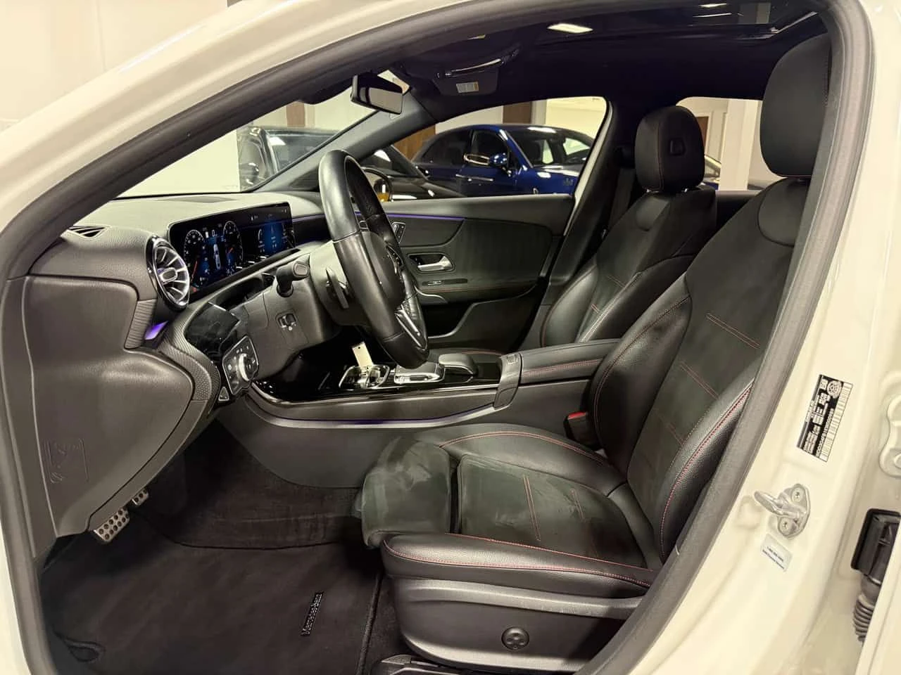 Mercedes-Benz A 220 AMG PACK CARFAX, снимка 11 - Автомобили и джипове - 53712160