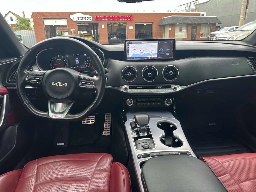 Kia Stinger * GT Limited AWD * CARFAX * ЦЕНА ДО БГ, снимка 11 - Автомобили и джипове - 53749898