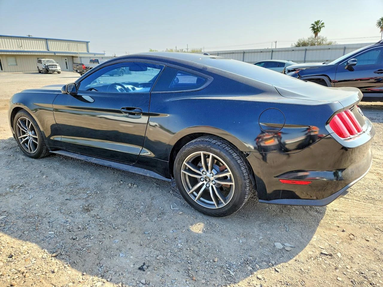 Ford Mustang 2.3 Eco Boost* КОЖА* NAVI* ПОДГРЕВ* ОБДУХВАНЕ* , снимка 2 - Автомобили и джипове - 53901301