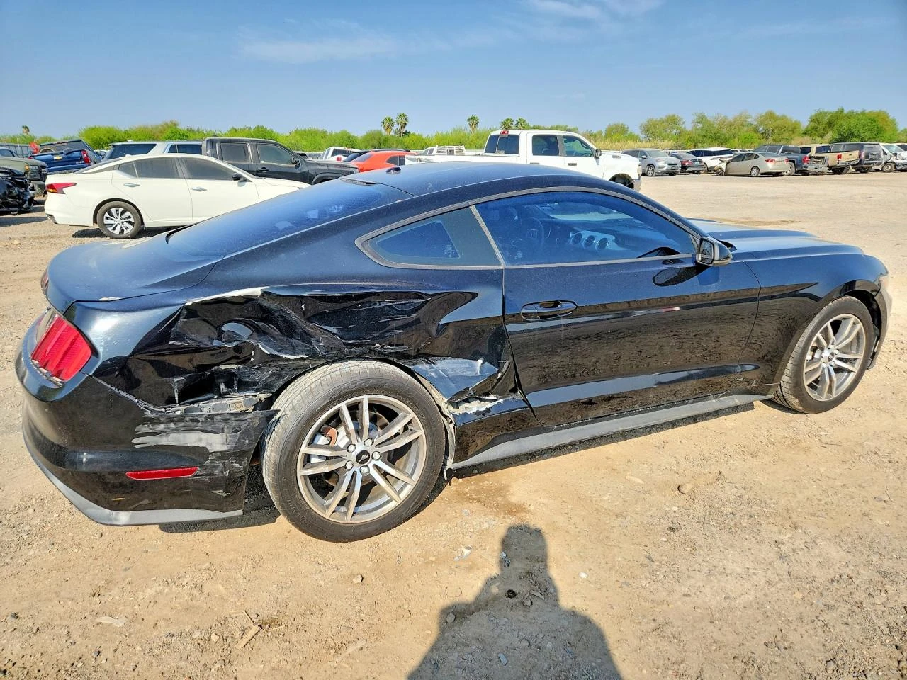 Ford Mustang 2.3 Eco Boost* КОЖА* NAVI* ПОДГРЕВ* ОБДУХВАНЕ* , снимка 3 - Автомобили и джипове - 53901301