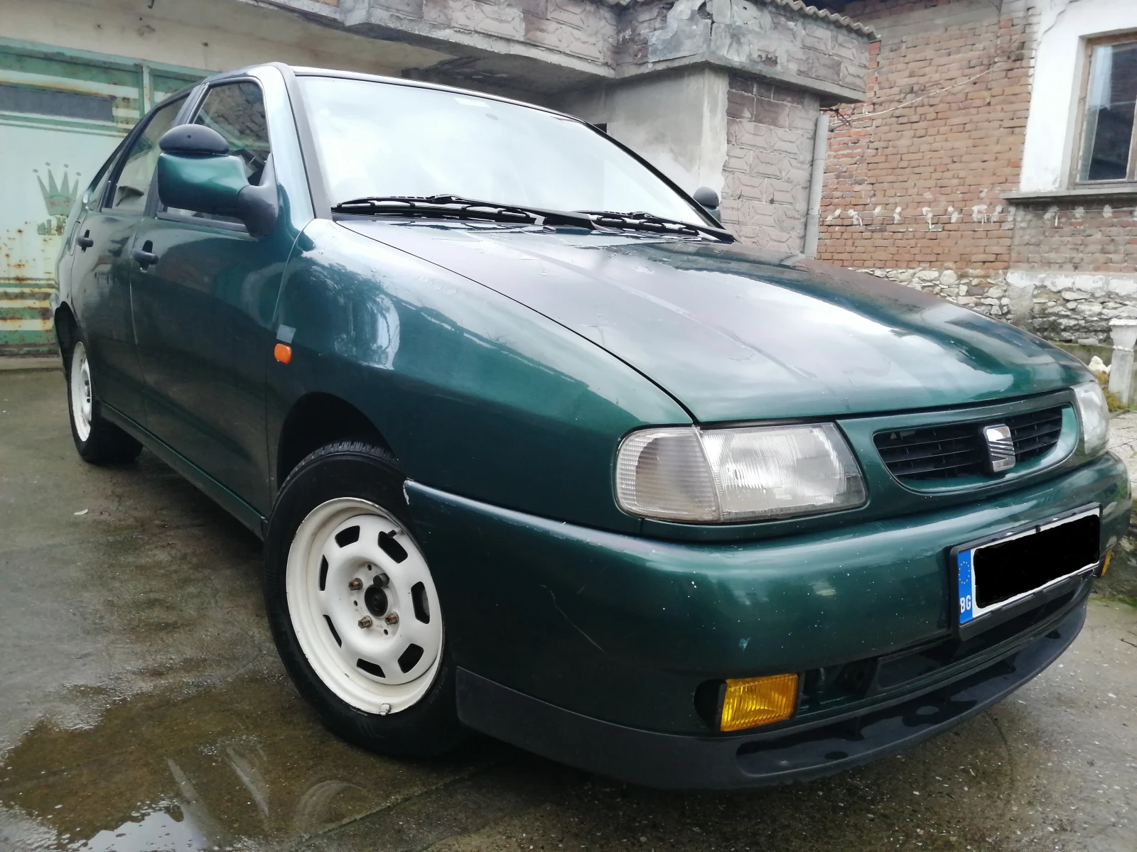 Seat Cordoba, снимка 4 - Автомобили и джипове - 53941986