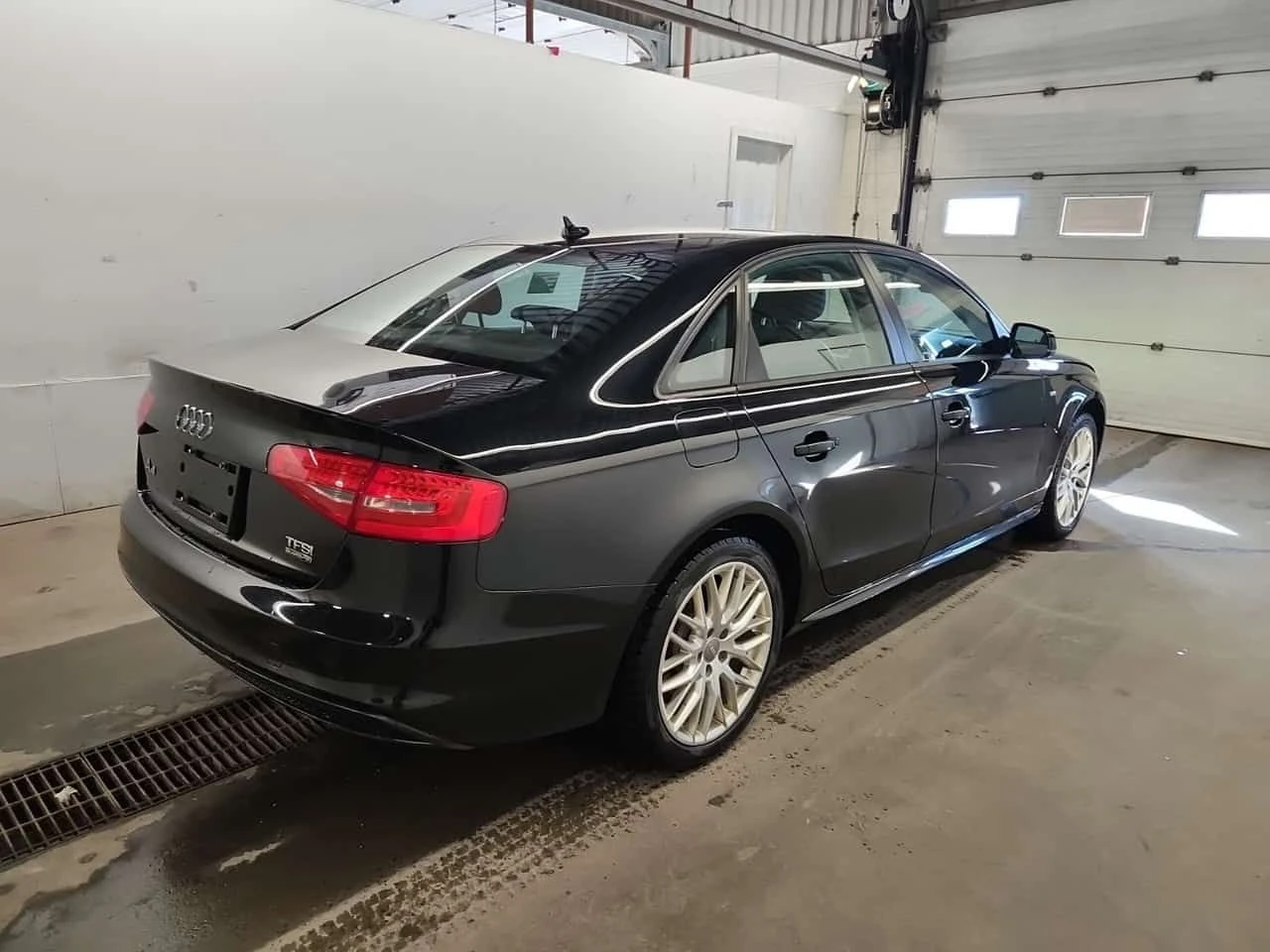Audi A4 * KOMFORT PLUS * CARFAX * ЦЕНА ДО БГ, снимка 4 - Автомобили и джипове - 53962871