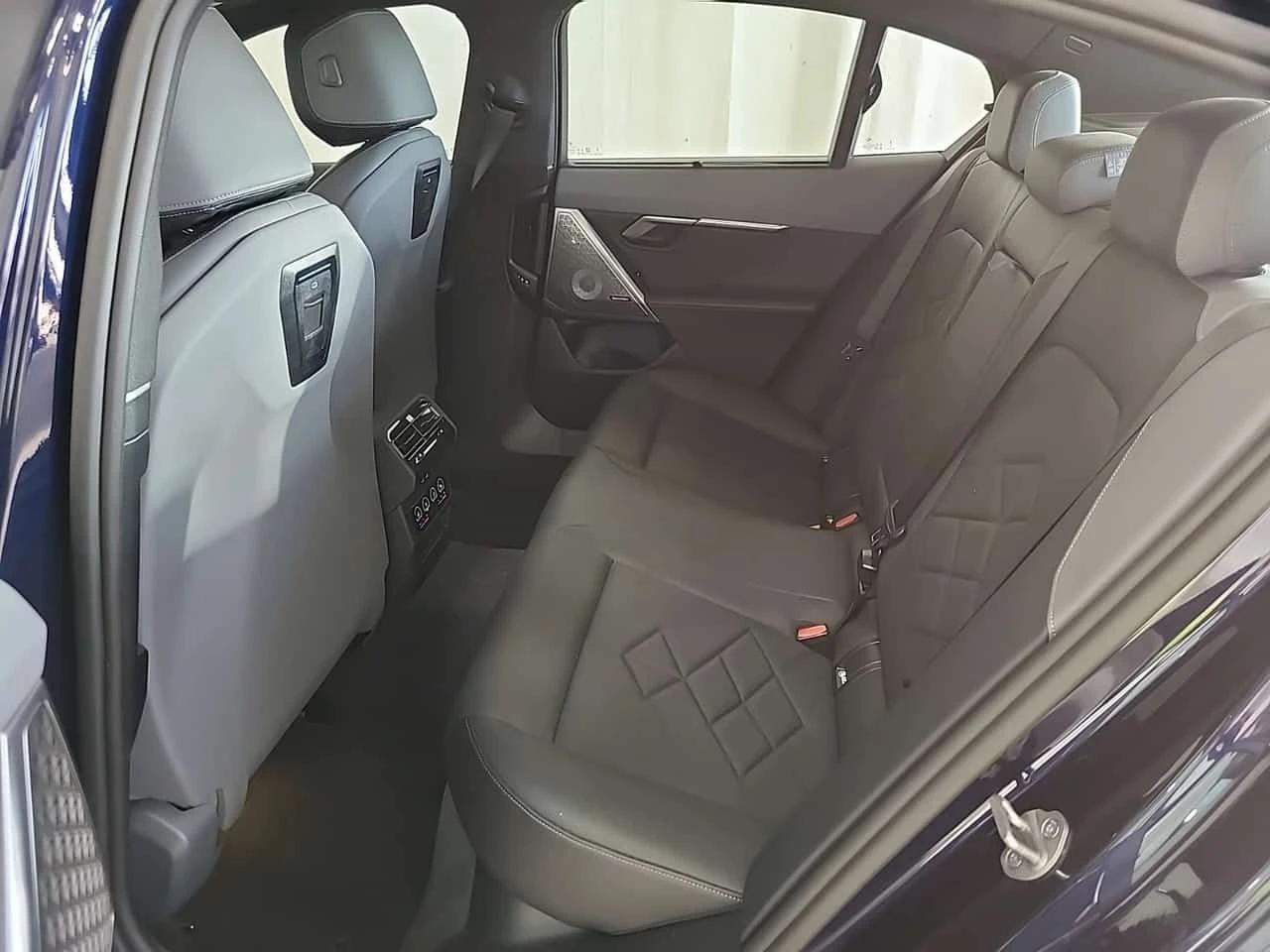 BMW i5 M60| BOWERS & WILKINS| HUD| 360| AMBIENT, снимка 14 - Автомобили и джипове - 53982576