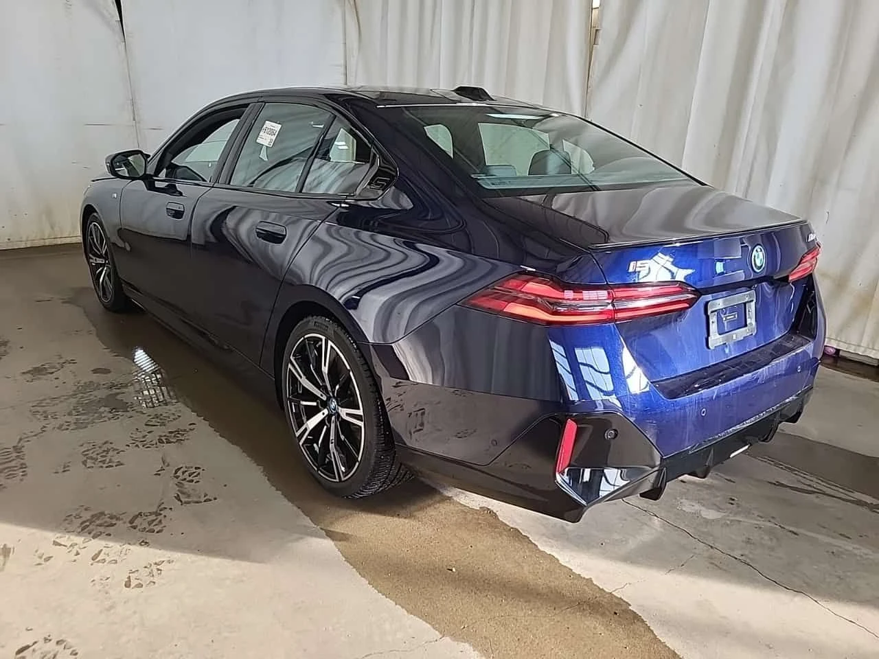 BMW i5 M60| BOWERS & WILKINS| HUD| 360| AMBIENT, снимка 4 - Автомобили и джипове - 53982576