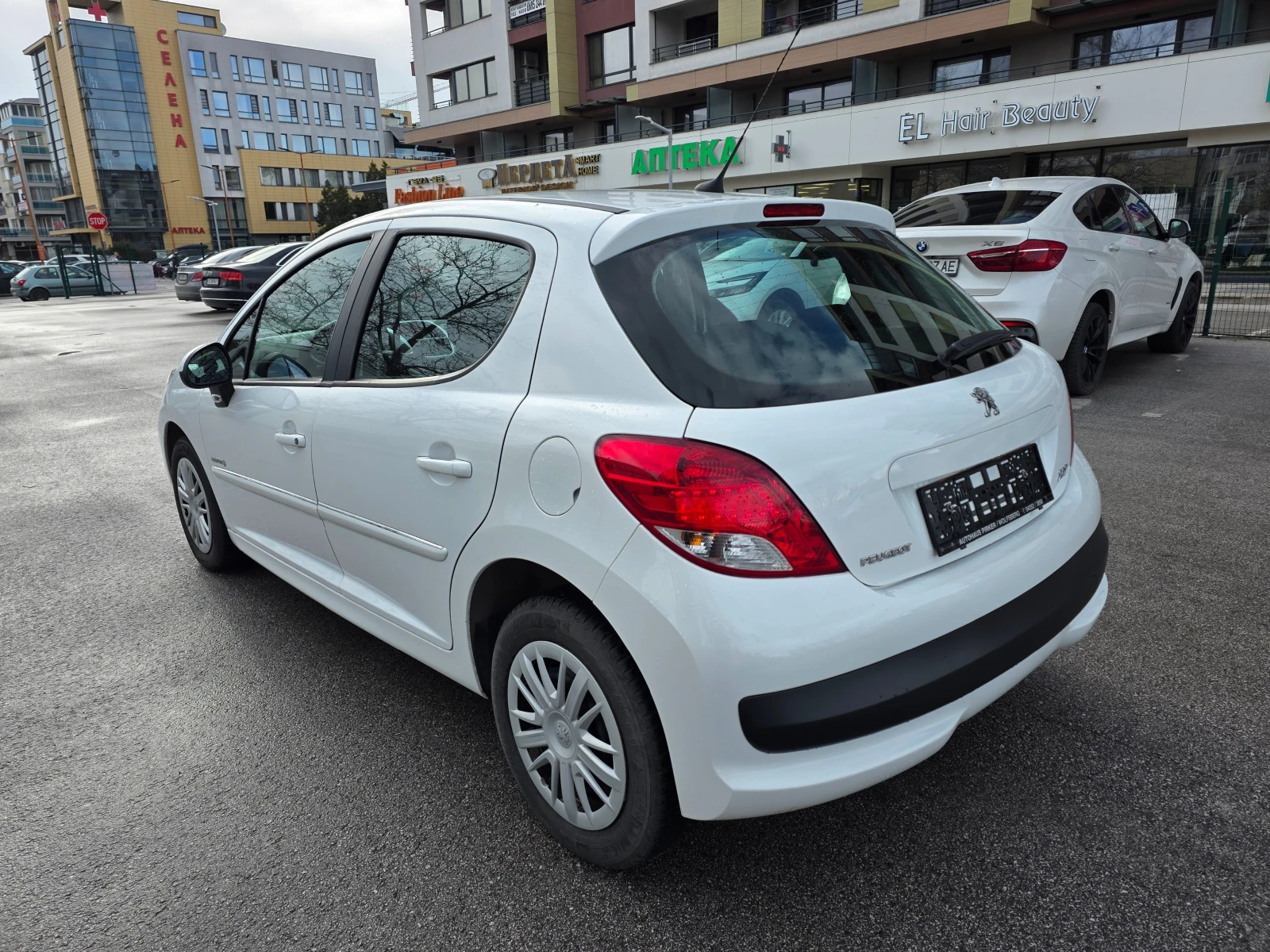 Peugeot 207 1.4 75кс. 88000км., снимка 5 - Автомобили и джипове - 54007537