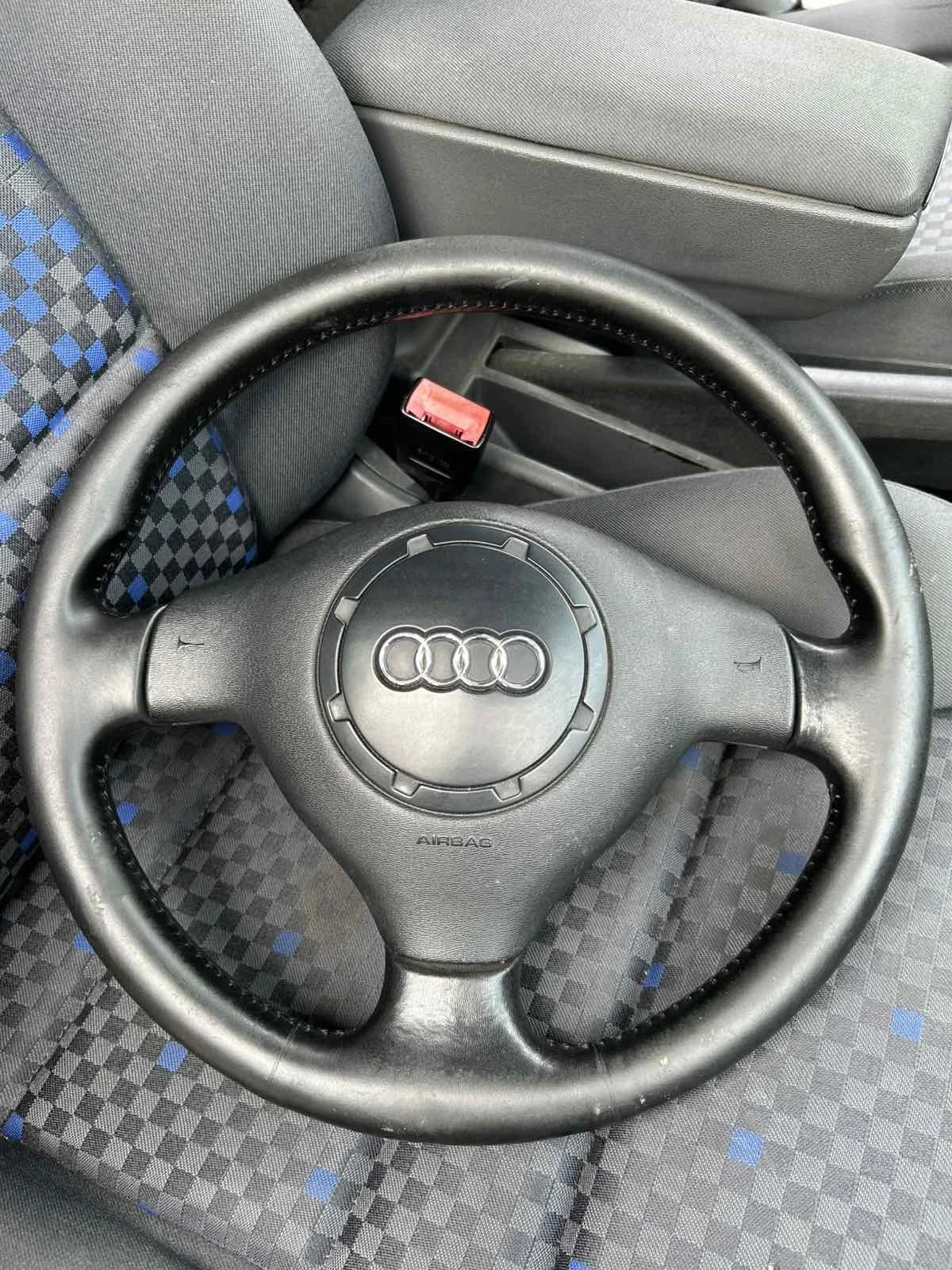 Audi A3 1.8 Турбо, снимка 8 - Автомобили и джипове - 54081800