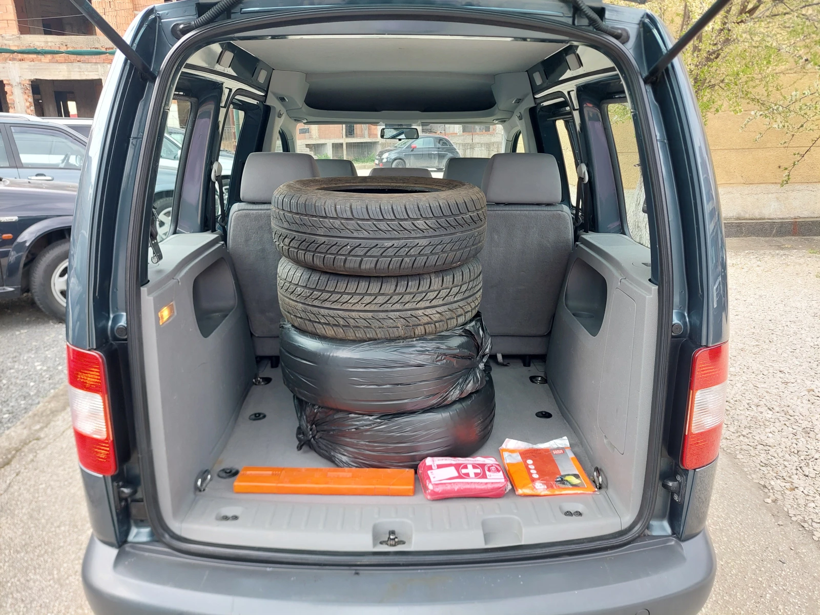 VW Caddy КАДИ ЛАЙФ-ГАЗ-БЕНЗИН.ТОП СЪСТОЯНИЕ, снимка 8 - Автомобили и джипове - 54149967