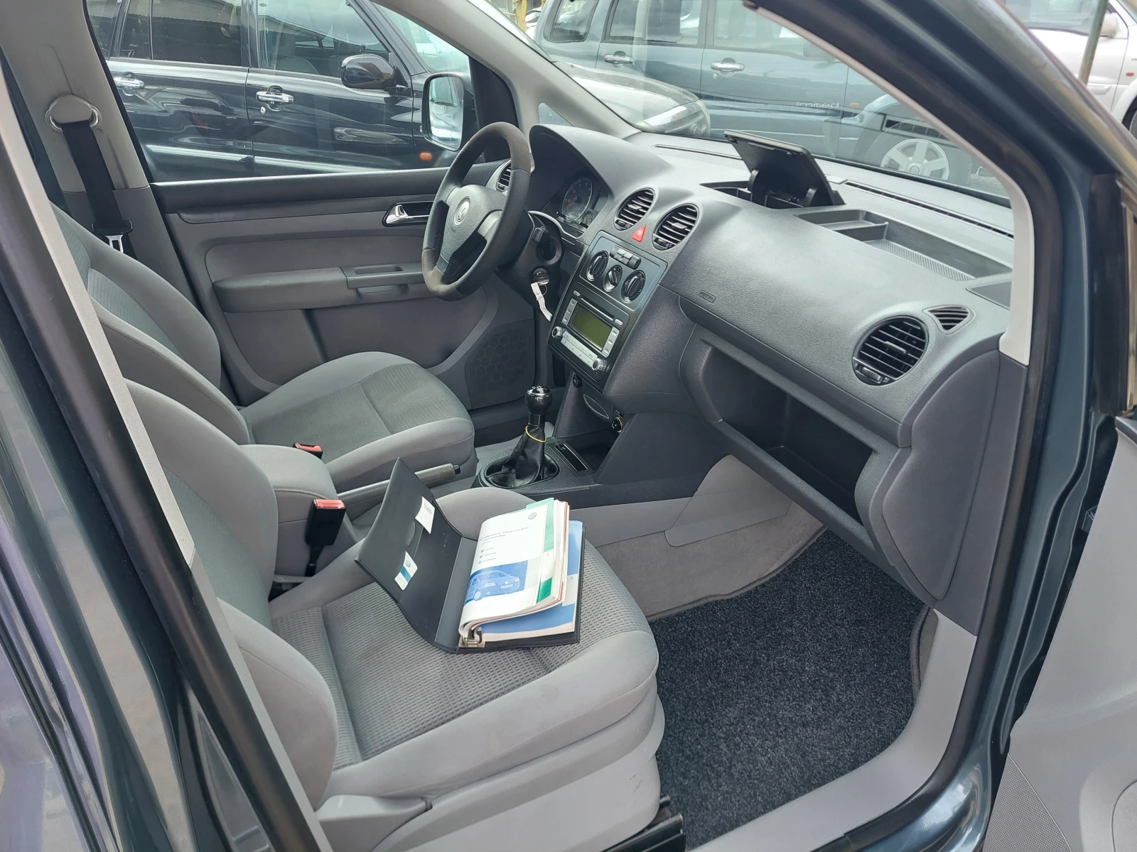 VW Caddy КАДИ ЛАЙФ-ГАЗ-БЕНЗИН.ТОП СЪСТОЯНИЕ, снимка 12 - Автомобили и джипове - 54149967