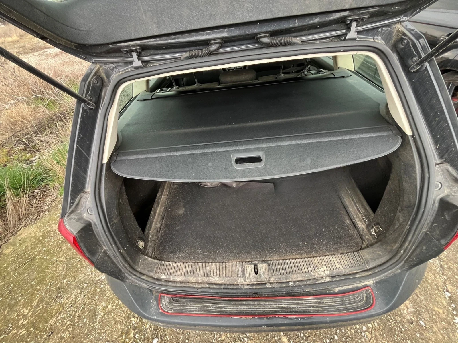 VW Passat b8 1.6tdi автомат, снимка 9 - Автомобили и джипове - 54195377