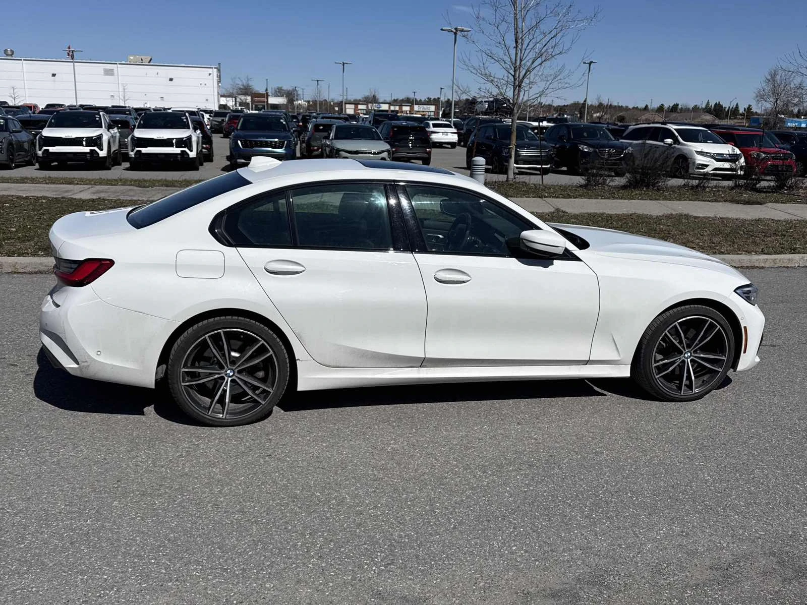 BMW 330 Очакван внос ! 330e xDrive, снимка 4 - Автомобили и джипове - 54263992